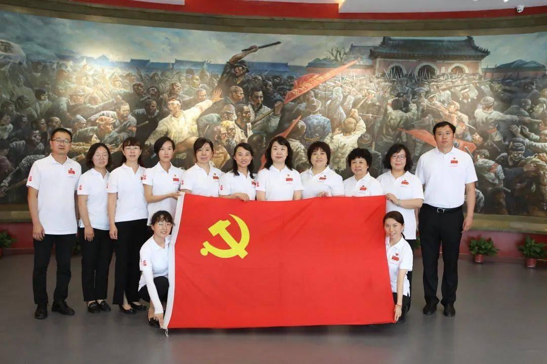 小萌妹的甜美装扮